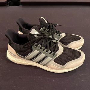 Adidas Ultra Boost - Size 11.5